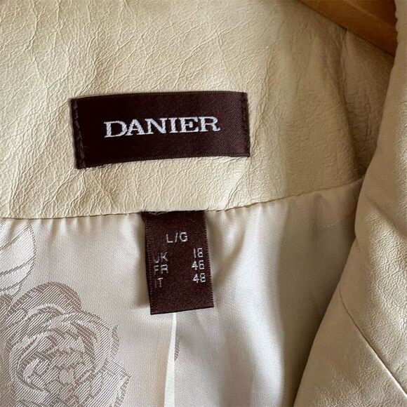 Danier Women's Ivory Leather Jacket Size L Mid-Length Casual - Picture 3 of 9